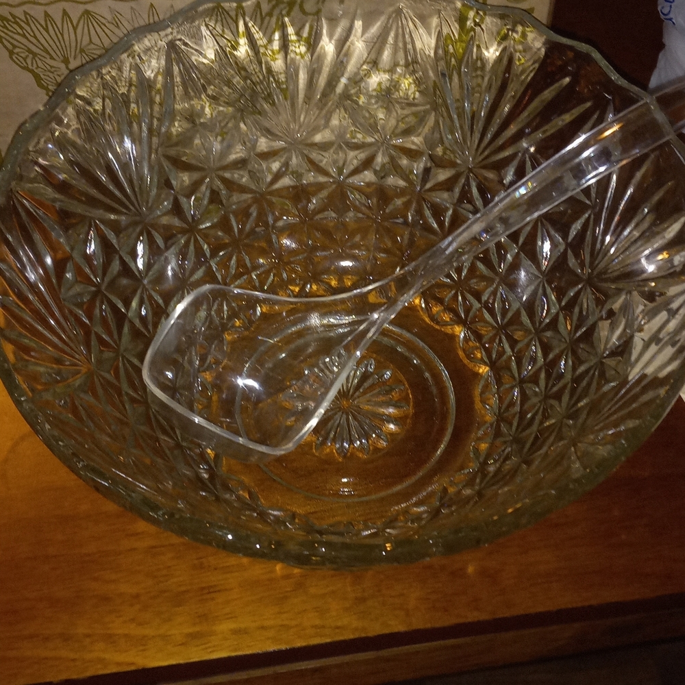 Vintage Anchor Hocking Arlington 26 Piece  Punch Set